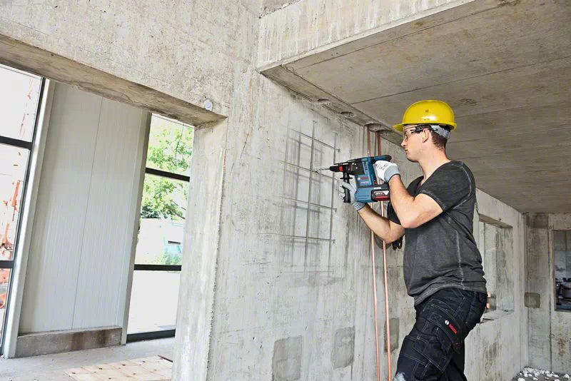 BOSCH COMBI-KIT 3 18V TOOLS: GSR 18V-110C + GWX 18V-10 P + GBH 18V-26F + 1 4.0 AH BATTERY (PROCORE) + 1 8 AH BATTERY (PROCORE) + GAL 18V-160 (L) PROFESSIONAL