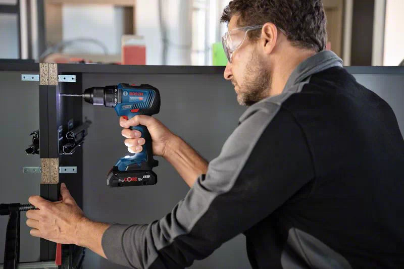 BOSCH COMBI-KIT 5 OUTILS 18V : GSR 18V-55 + GWS 18V-10 + GKS 18V-57-2 + GSA 18V-LI + GST ​​18V-125 B + 3 BATTERIES 4.0 AH + GAL 1880CV + SAC L (C) PROFESSIONAL