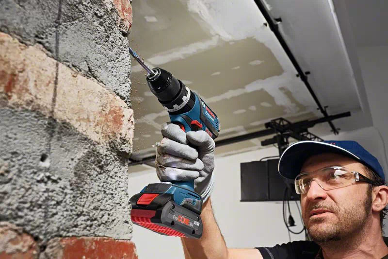 BOSCH COMBI-KIT 4 OUTILS 18V : GSR 18V-90C + GDR 18V-210C + GBH 18V-24C + GOP 18V-28 + 1 BATTERIE 4,0 AH (PROCORE) + 2 BATTERIES 5,5 AH (PROCORE) + GAL 1880CV (L) PROFESSIONAL