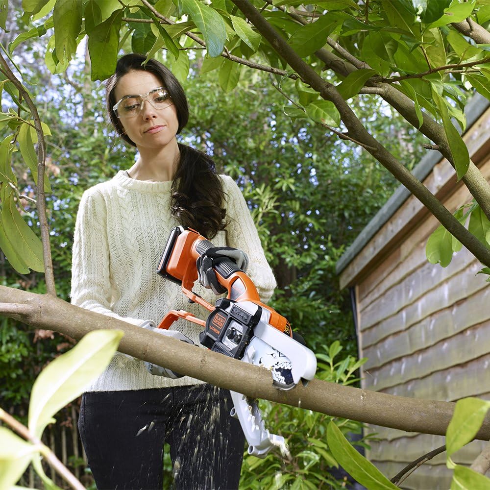Tronçonneuse sans fil BLACK+DECKER 18 V avec batterie lithium-ion 2,0 Ah