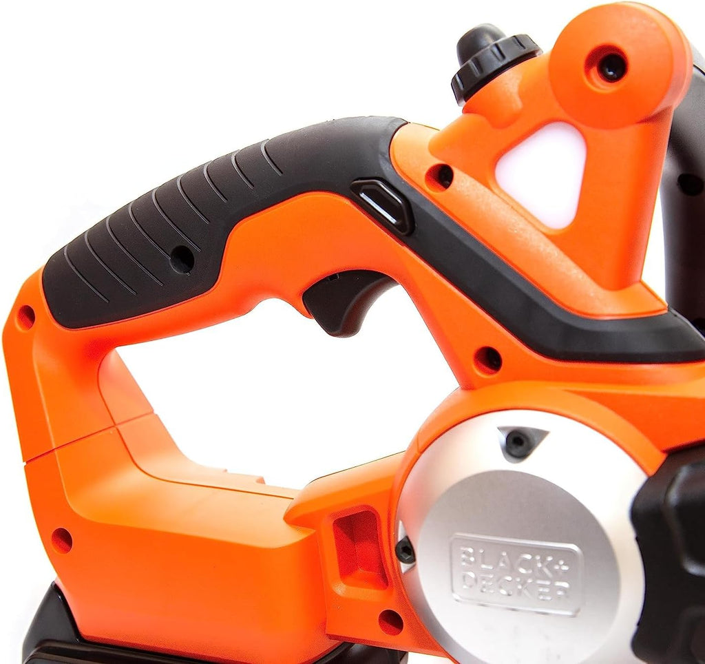 BLACK+DECKER - Trononneuse sans fil - 3,1 m/s - 2 Ah - réservoir de 25 ml - Double interrupteur - protection main gauche et frein de chaîne instantané - GKC1820L20-QW 